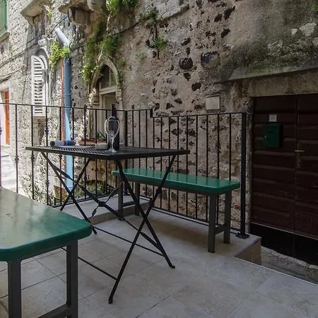 Kaja Apartman Trogir